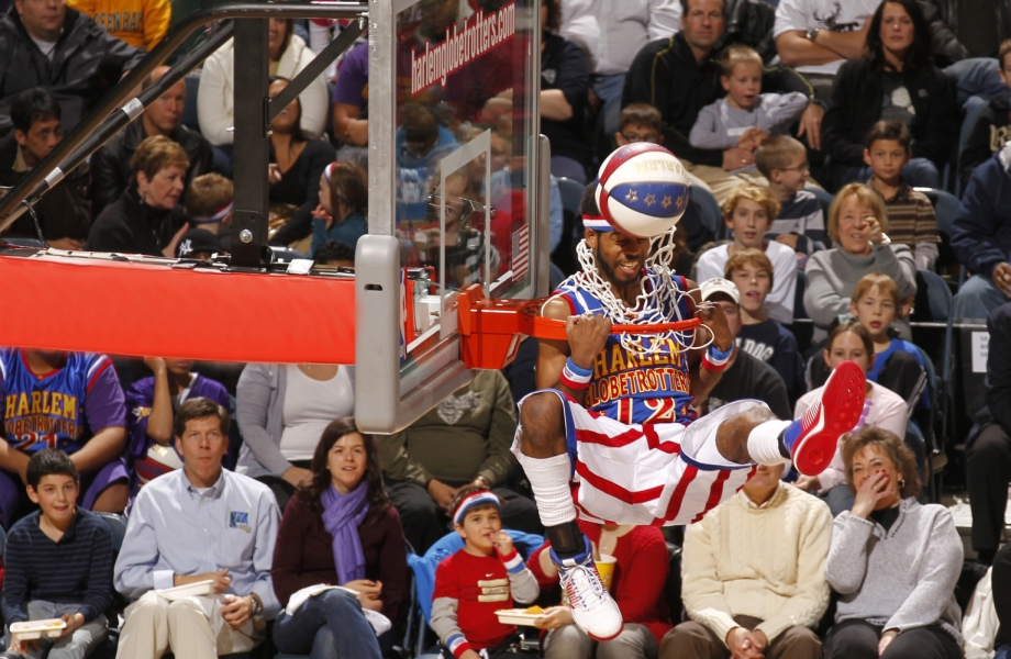 Fairplay, Show und Comedy - The Harlem Globetrotters | EWS ...